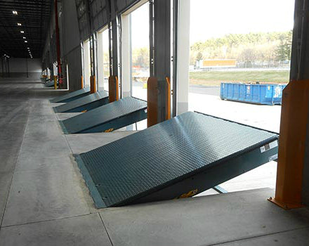 Équipement De Quai | Dock Equipment